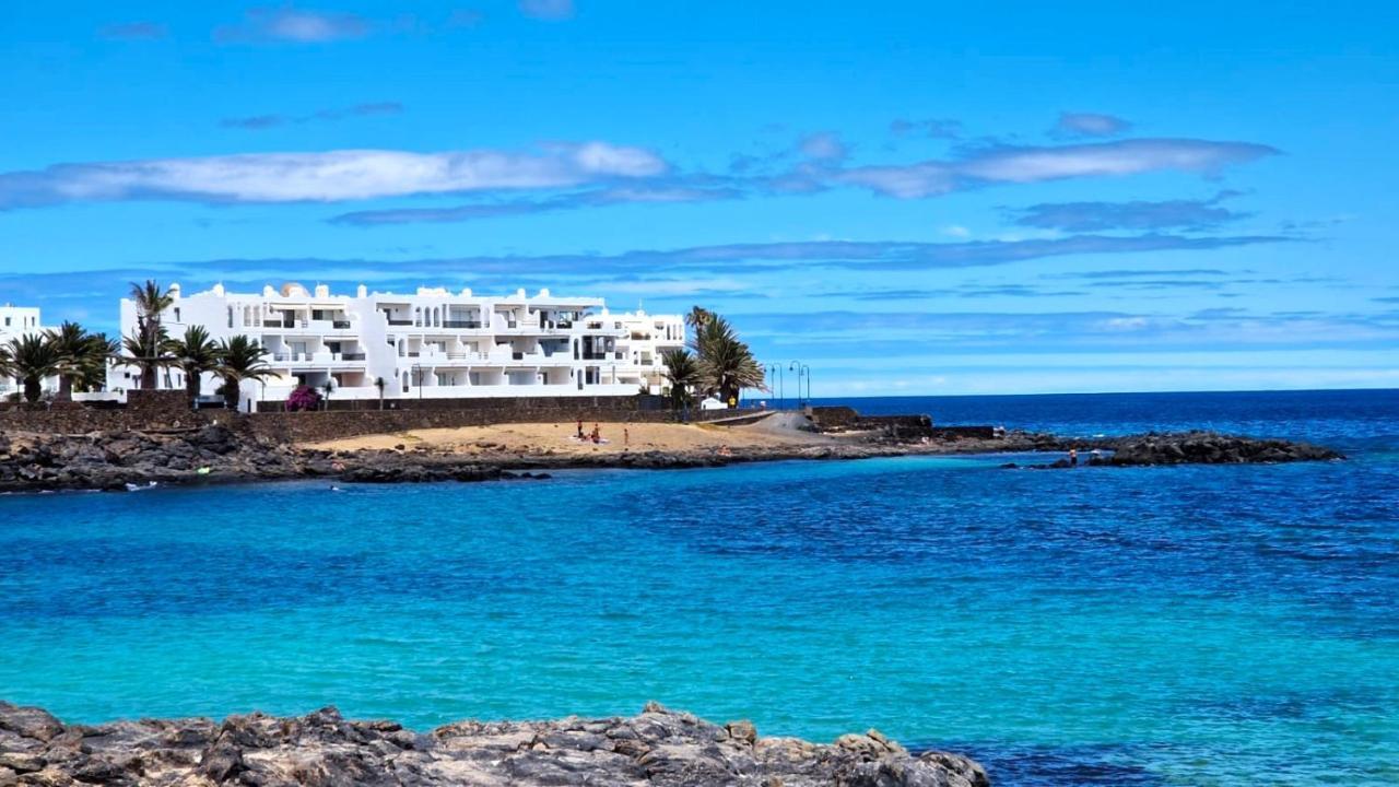 Sol Eterno - Luxury Aparmtent With Direct Oceanview And Extra Services Costa Teguise Exterior foto